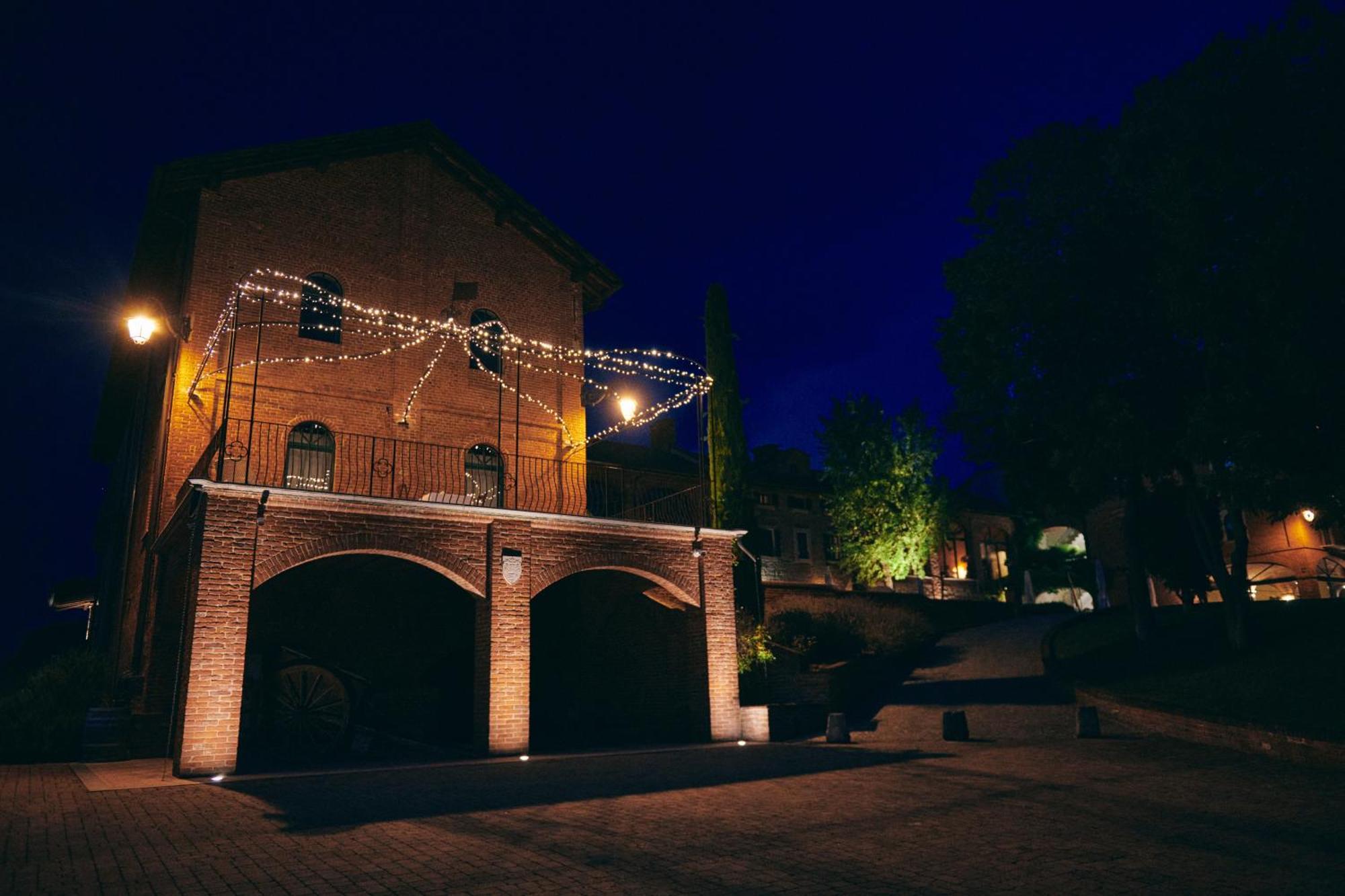 Tenuta Montemagno Relais & Wines Экстерьер фото