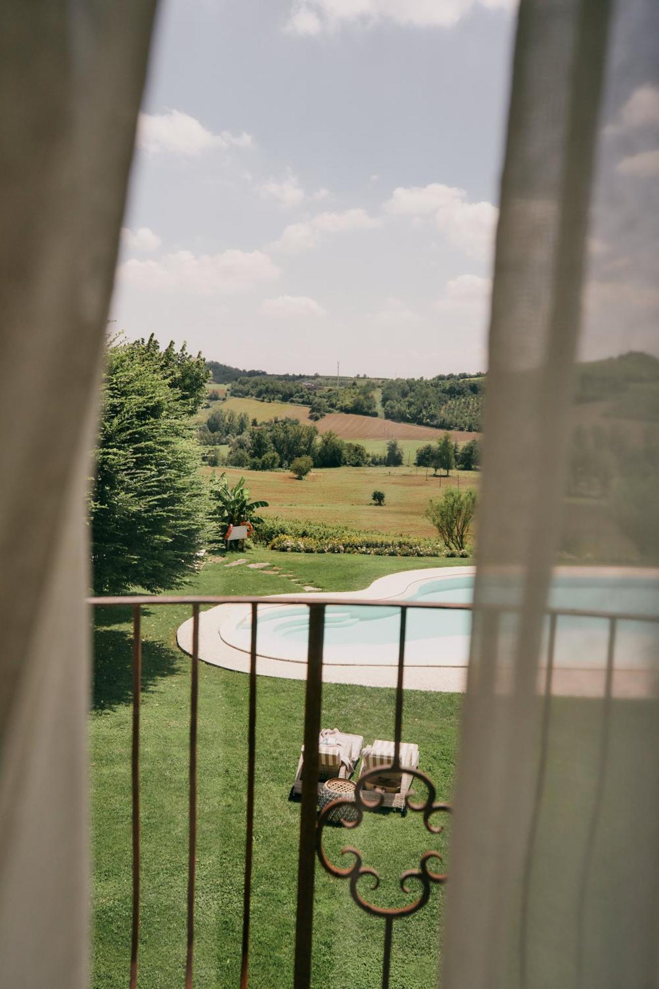Tenuta Montemagno Relais & Wines Экстерьер фото