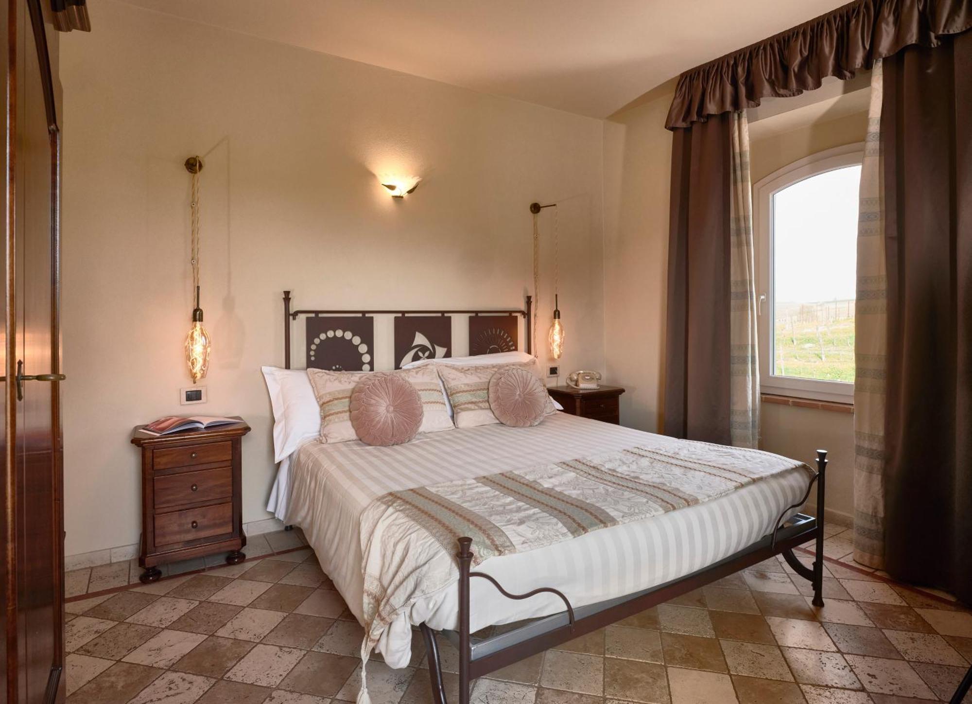 Tenuta Montemagno Relais & Wines Экстерьер фото